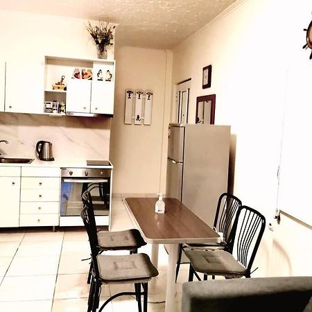 Apartment With 3 Rooms Just 1 Min From The Beach And Free Public Parking Peraía Kültér fotó