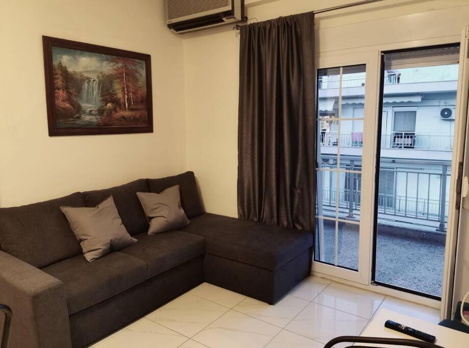 Apartment With 3 Rooms Just 1 Min From The Beach And Free Public Parking Peraía Kültér fotó