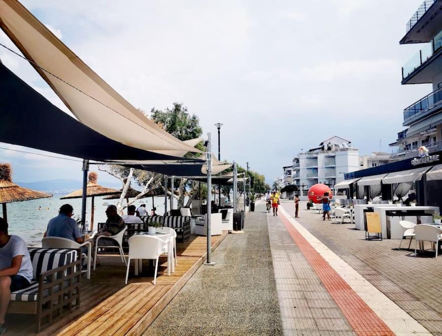Apartment With 3 Rooms Just 1 Min From The Beach And Free Public Parking Peraía Kültér fotó