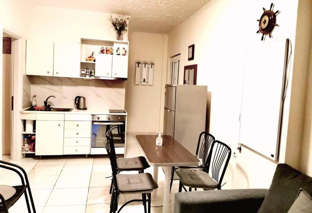 Apartment With 3 Rooms Just 1 Min From The Beach And Free Public Parking Peraía Kültér fotó